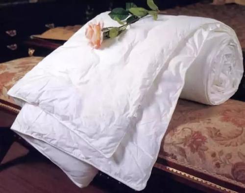 蠶絲被里面為什么會有小疙瘩?