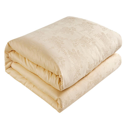 在春秋季節蓋多重的蠶絲被合適呢?