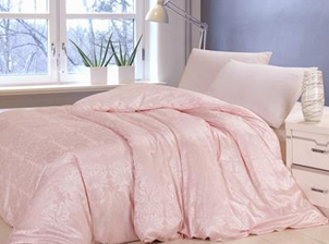 桑蠶絲被的市場價怎么樣?我們來看看