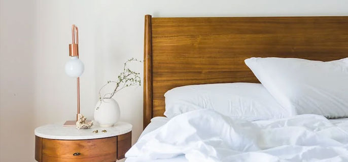 棉被 vs. 蠶絲被:選擇最適合你的理想睡眠伴侶